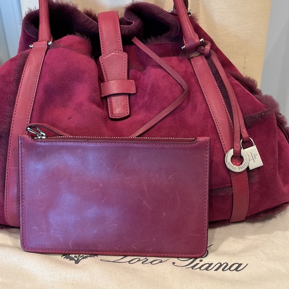 Loro Piana genuine shearling bag. In beautiful magenta color perfect for winter - Picture 7 of 7